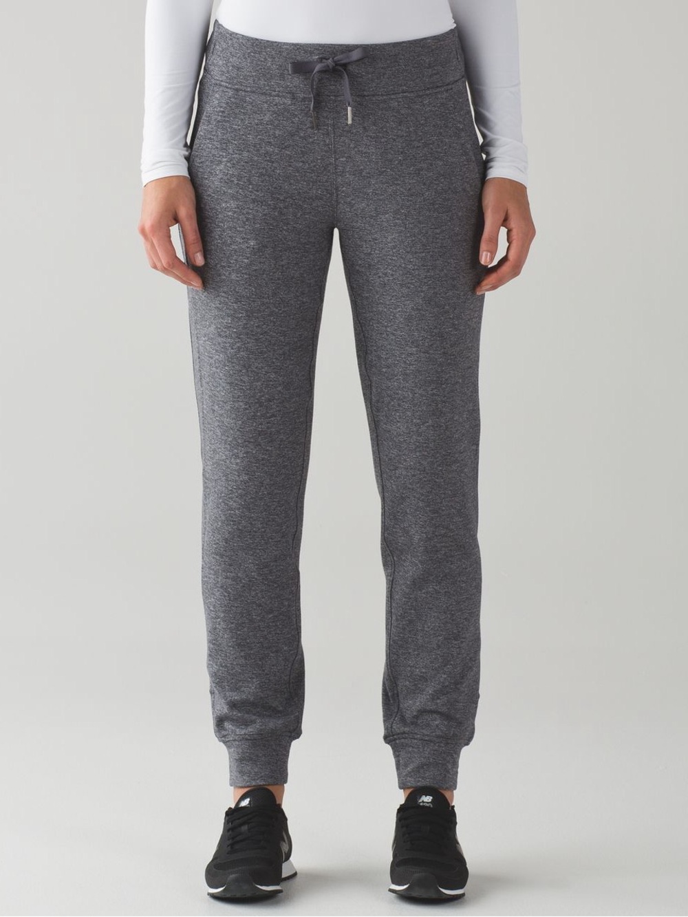 Lululemon Ready To Rulu Pant Heathered Black
size 6